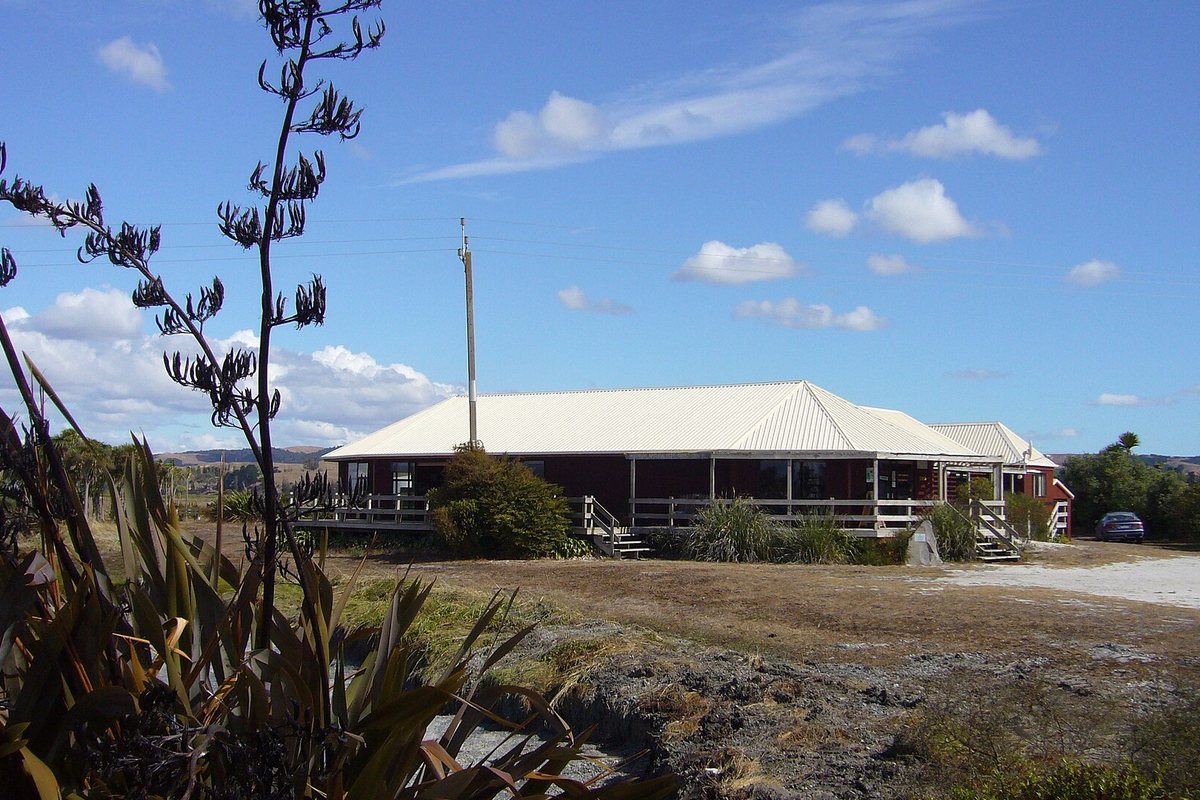 The Pukorokoro Miranda Shorebird Centre building on East Coast Road